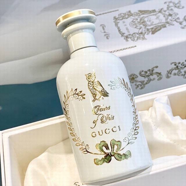 原单品质 Gucci 炼金术师的花园系列 -花之泪 Tears Of Lris 鸢之泪 这是2019年收到的新年礼物 也是毕生值得珍藏的一瓶香水 当时国内只有香